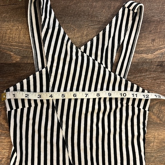 ✨🎄HOLLISTER || A-LINE / SKATER DRESS || SIZE S (FITS LIKE XS) ✨🎄 - Picture 5 of 10